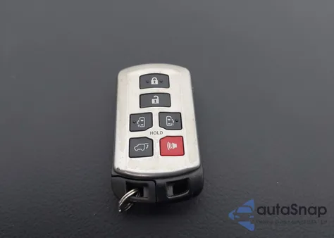 2017 Toyota Sienna Xle Premium 8 Passenger from USA, damaged, VIN 5TDYZ3DC0HS818822